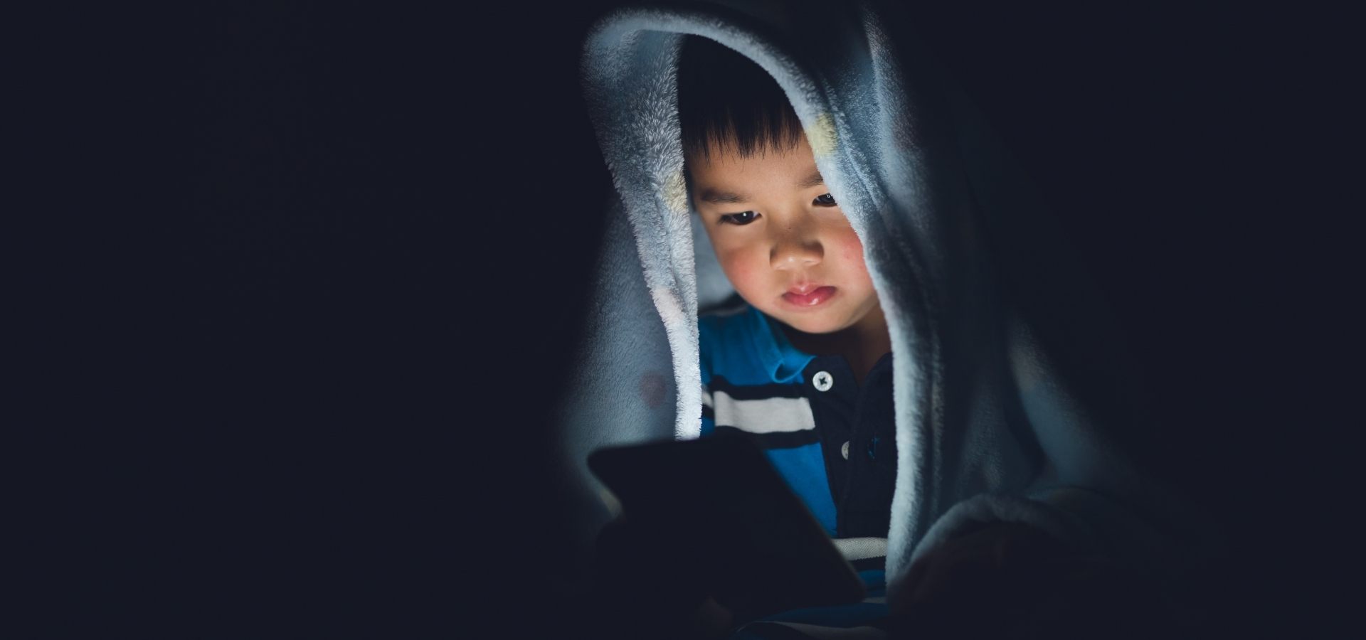 Read more about the article CO PRZESZKADZA DZIECKU W ZASYPIANIU I JAK MU POMÓC?